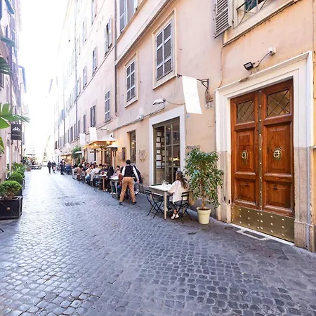 Spanish Steps Exclusive Lägenhet