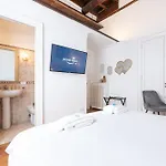Spanish Steps Exclusive Apartmán *