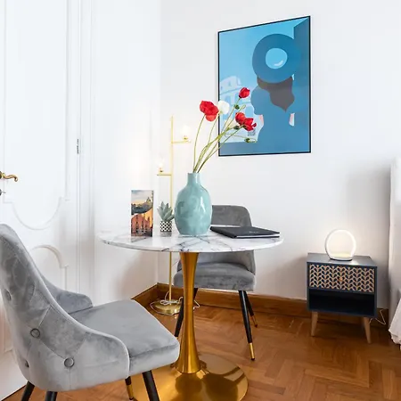 Spanish Steps Exclusive Рим